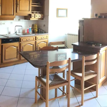 Holiday home La Maison Des Hirondelles