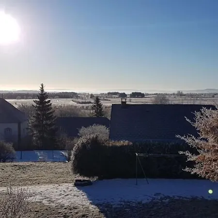 La Maison Des Hirondelles * Cussac (Cantal)
