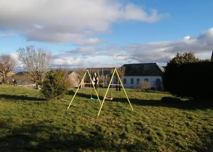 La Maison Des Hirondelles * Cussac (Cantal)